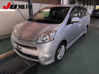 DAIHATSU BOON LUMINAS