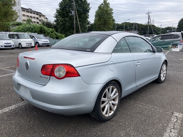 VOLKSWAGEN EOS