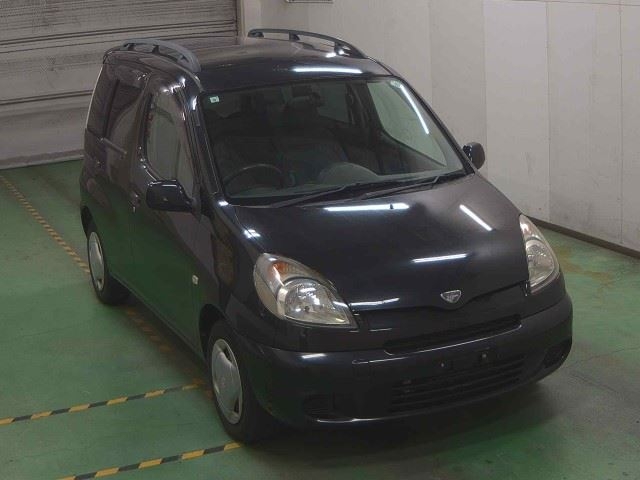 TOYOTA FUN CARGO