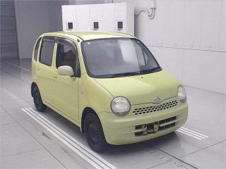 DAIHATSU MOVE LATTE