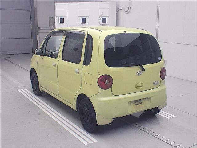DAIHATSU MOVE LATTE