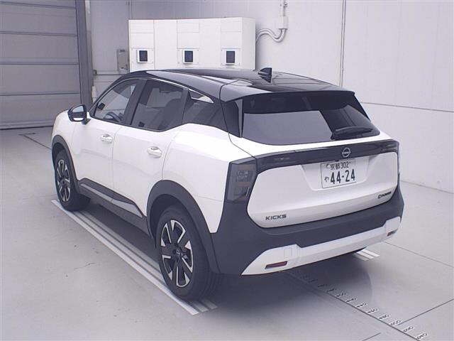 NISSAN KICKS