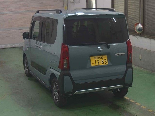 DAIHATSU TANTO FUN CROSS