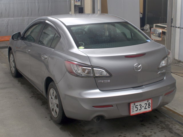 MAZDA AXELA