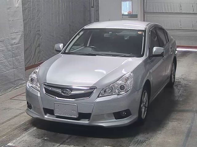 SUBARU LEGACY B4