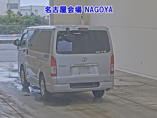 TOYOTA REGIUS VAN