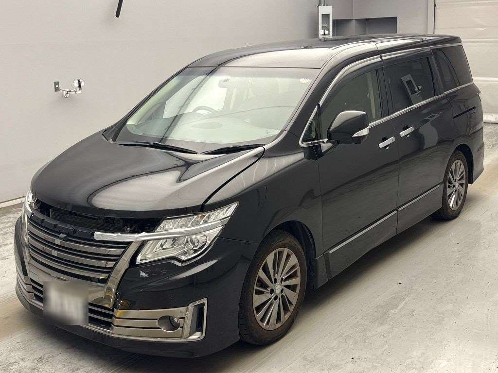 NISSAN ELGRAND
