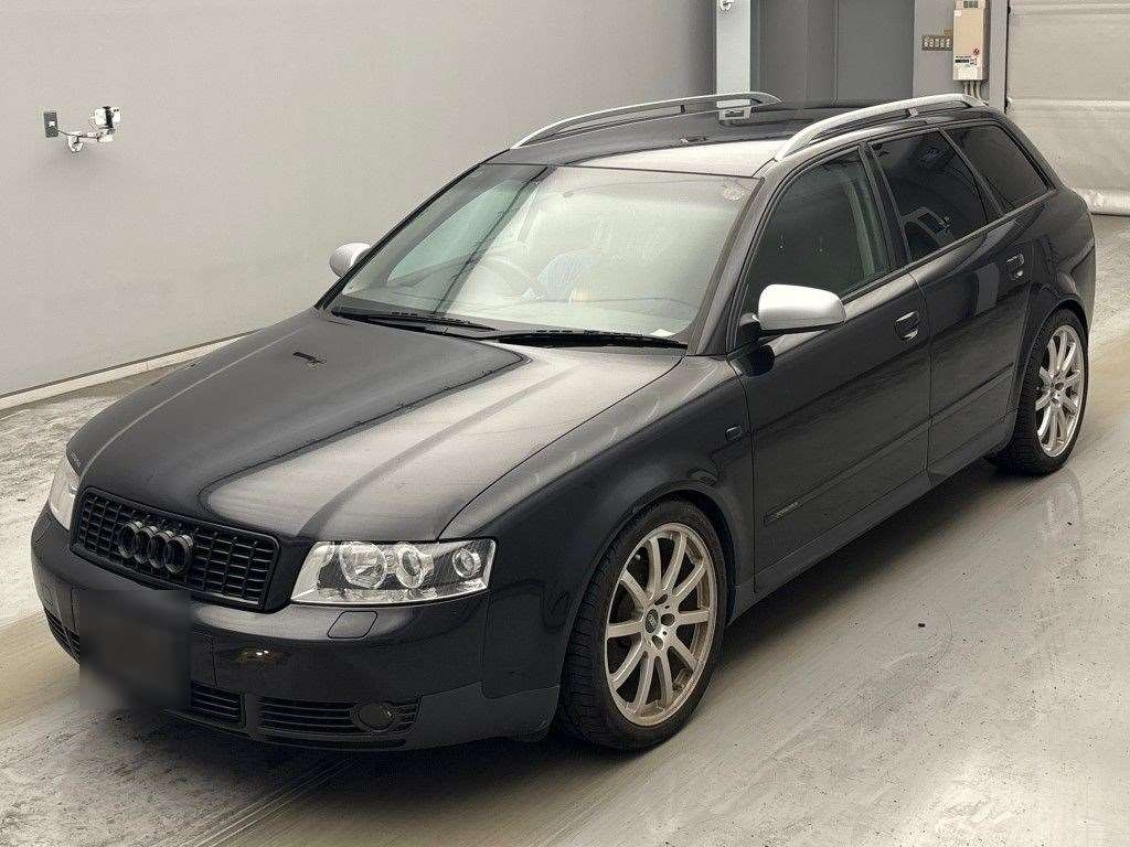 AUDI A4 AVANTE