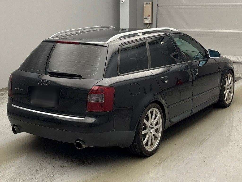 AUDI A4 AVANTE