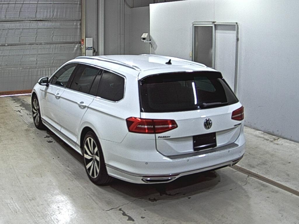 VOLKSWAGEN PASSAT VARIANT