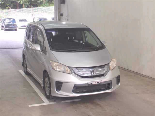 HONDA FREED HYBRID