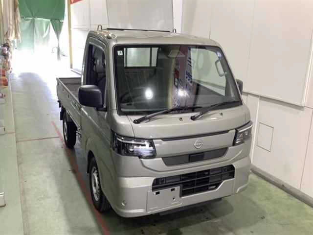 NISSAN CLIPPER TRUCK
