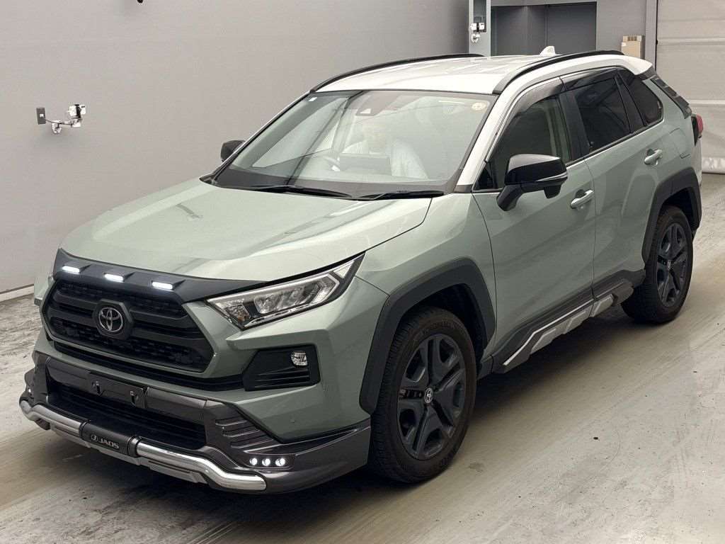 TOYOTA RAV4