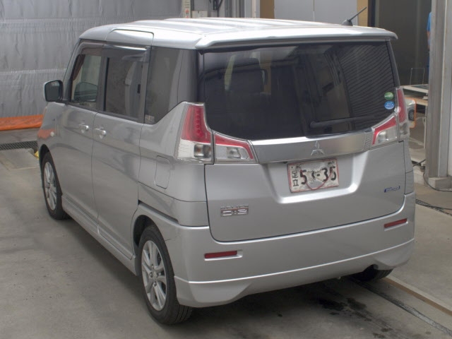MITSUBISHI DELICA D:2