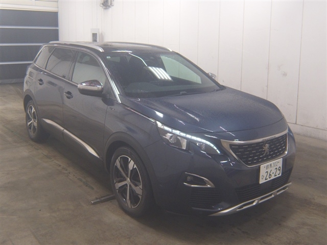 PEUGEOT 5008