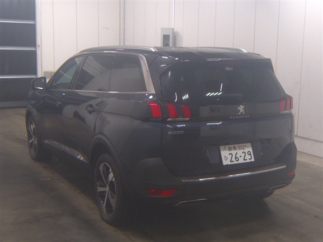 PEUGEOT 5008