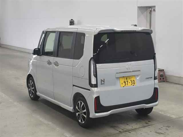 HONDA N BOX CUSTOM