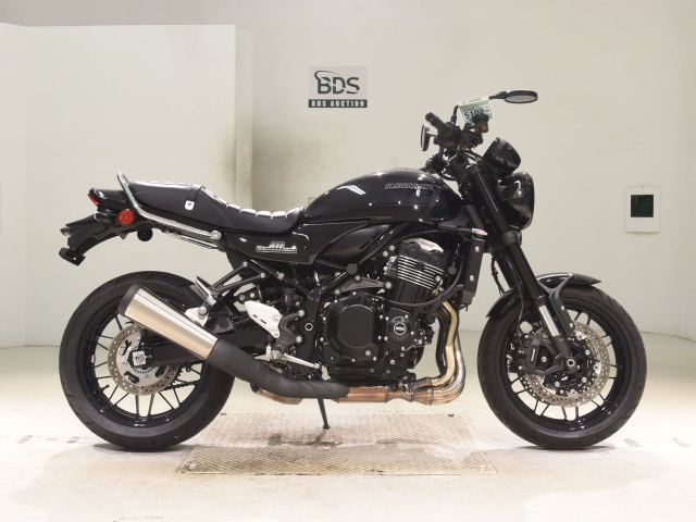 Kawasaki Z900RS-2