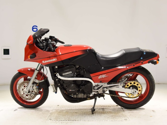 Kawasaki GPZ900R