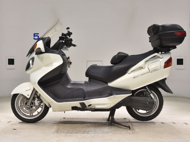 Suzuki SKYWAVE 650LX