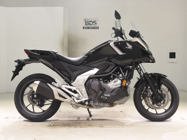 Honda NC750XD-3