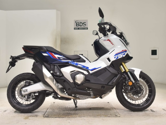 Honda X-ADV750-2