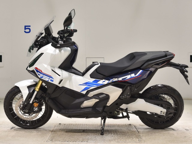Honda X-ADV750-2