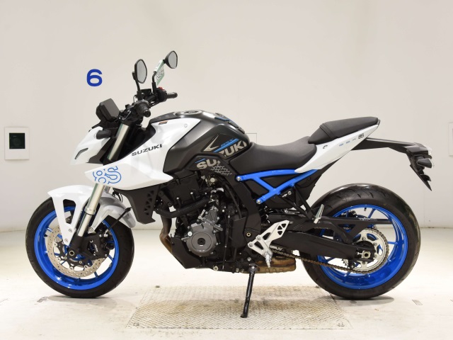 Suzuki GSX-8S