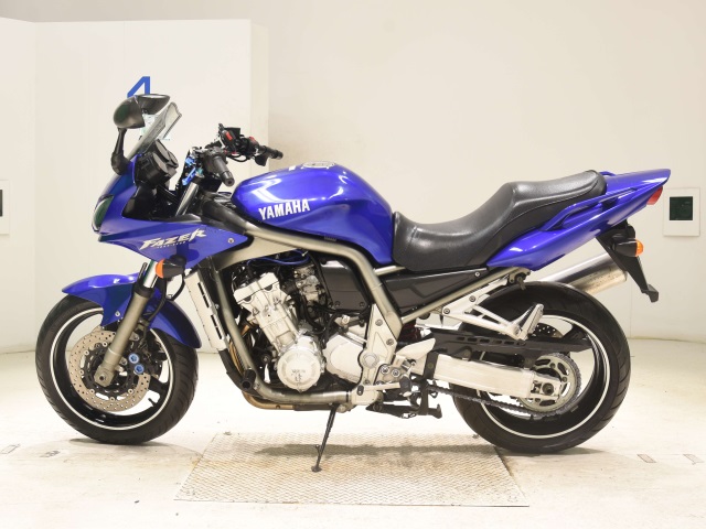 Yamaha FZS1000 FEATHER