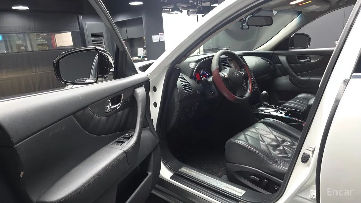 Infiniti FX