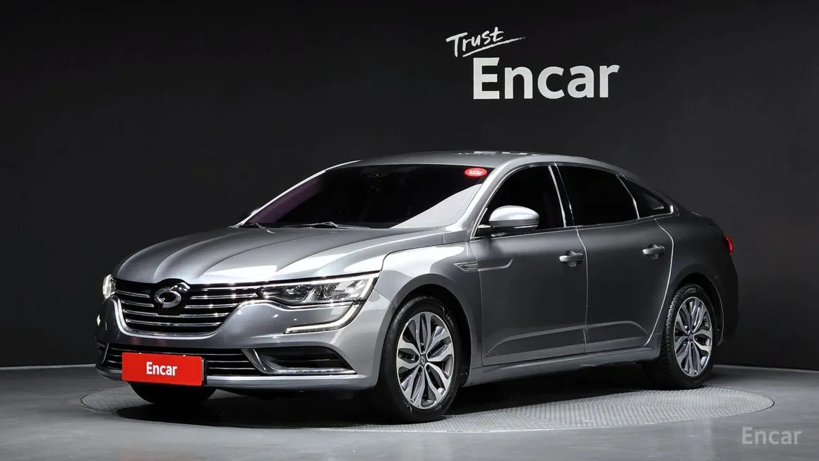 Renault SM6