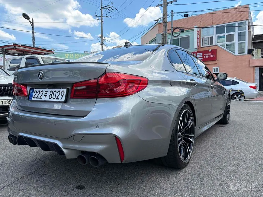 BMW M5