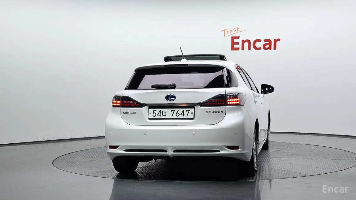 Lexus CT200h