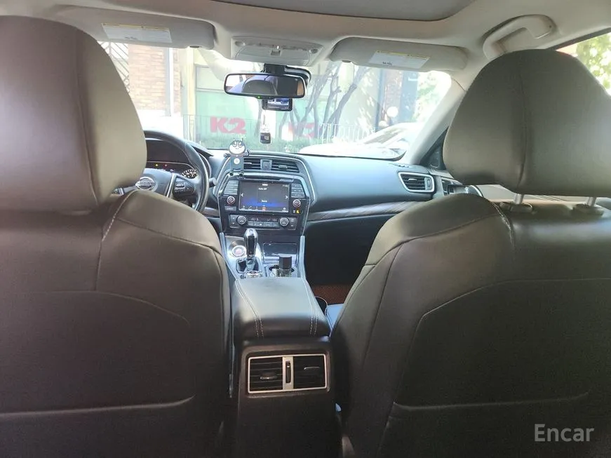 Nissan Maxima