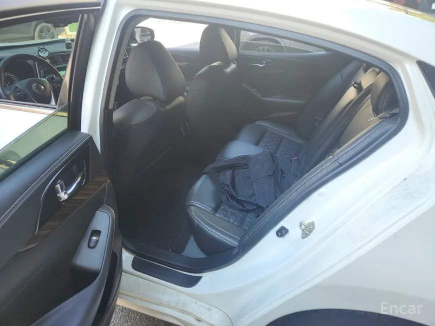Nissan Maxima