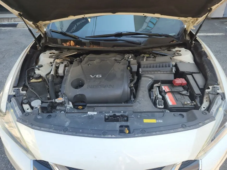 Nissan Maxima