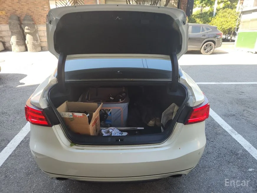 Nissan Maxima