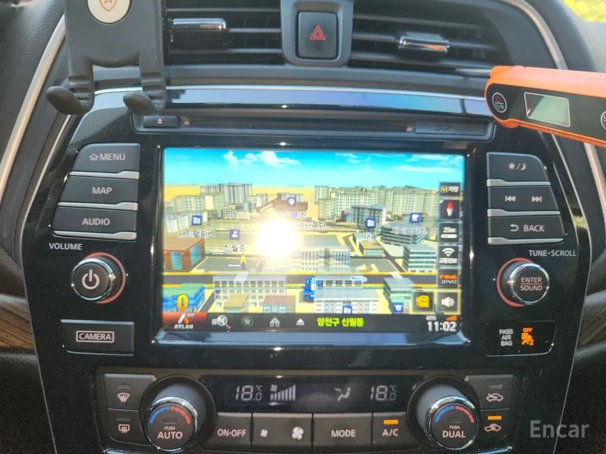 Nissan Maxima