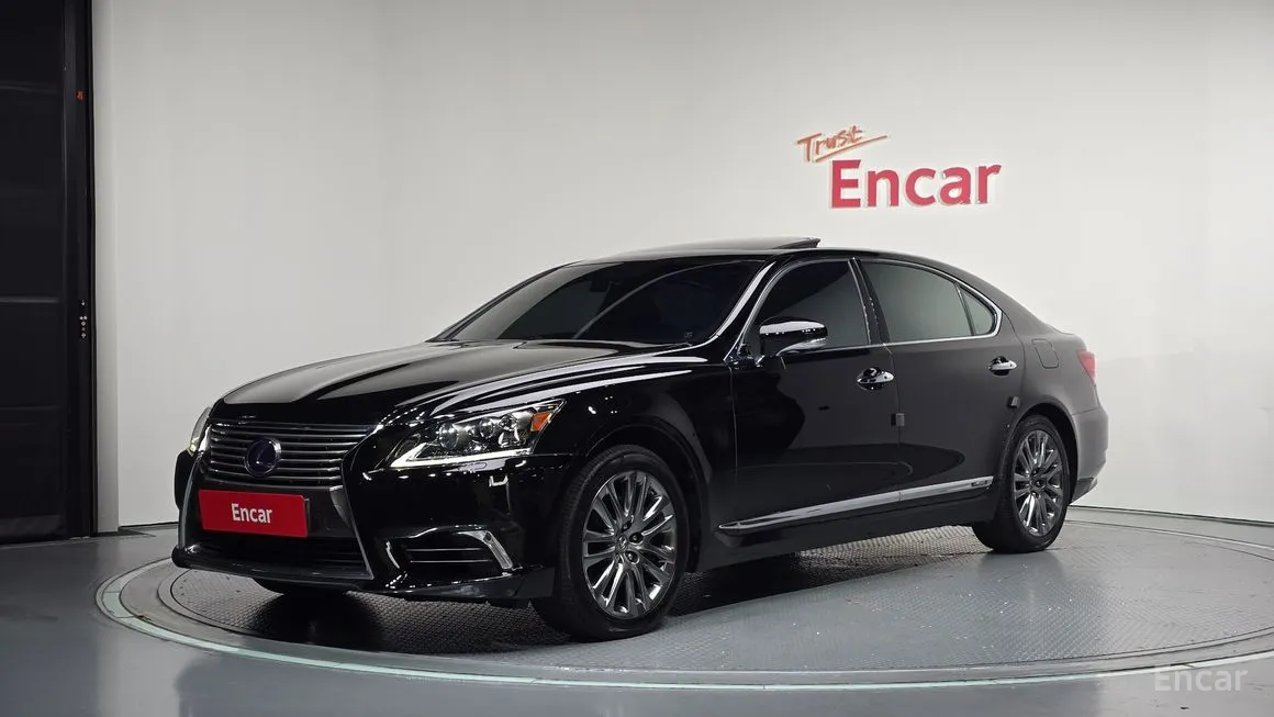 Lexus LS