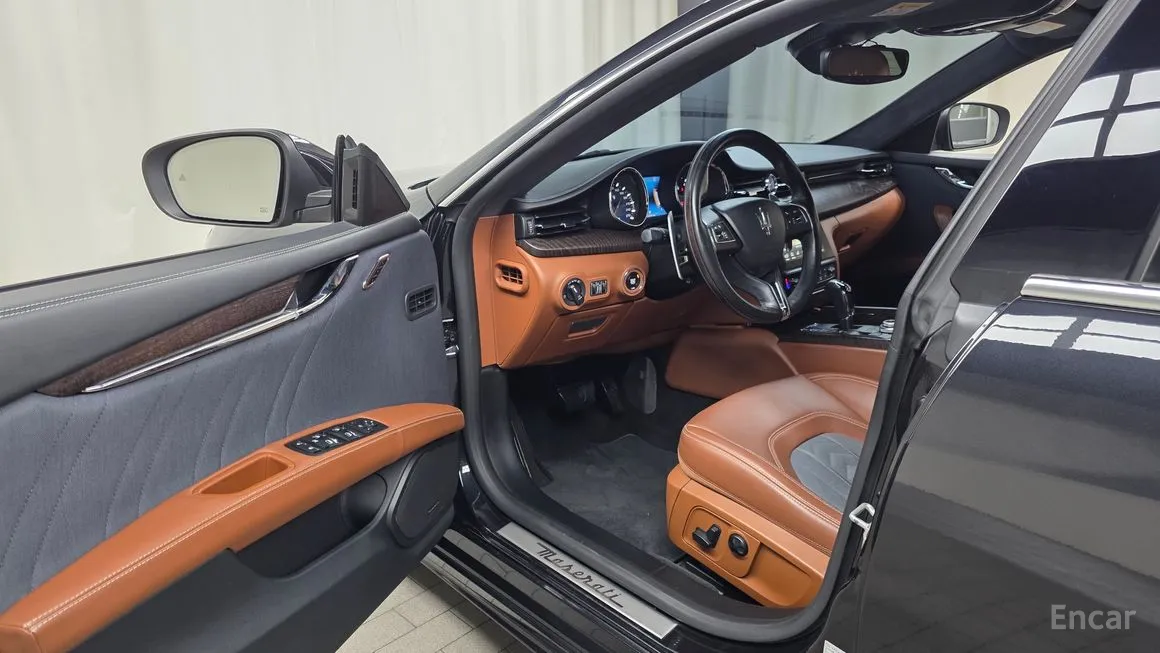 Maserati Quattroporte