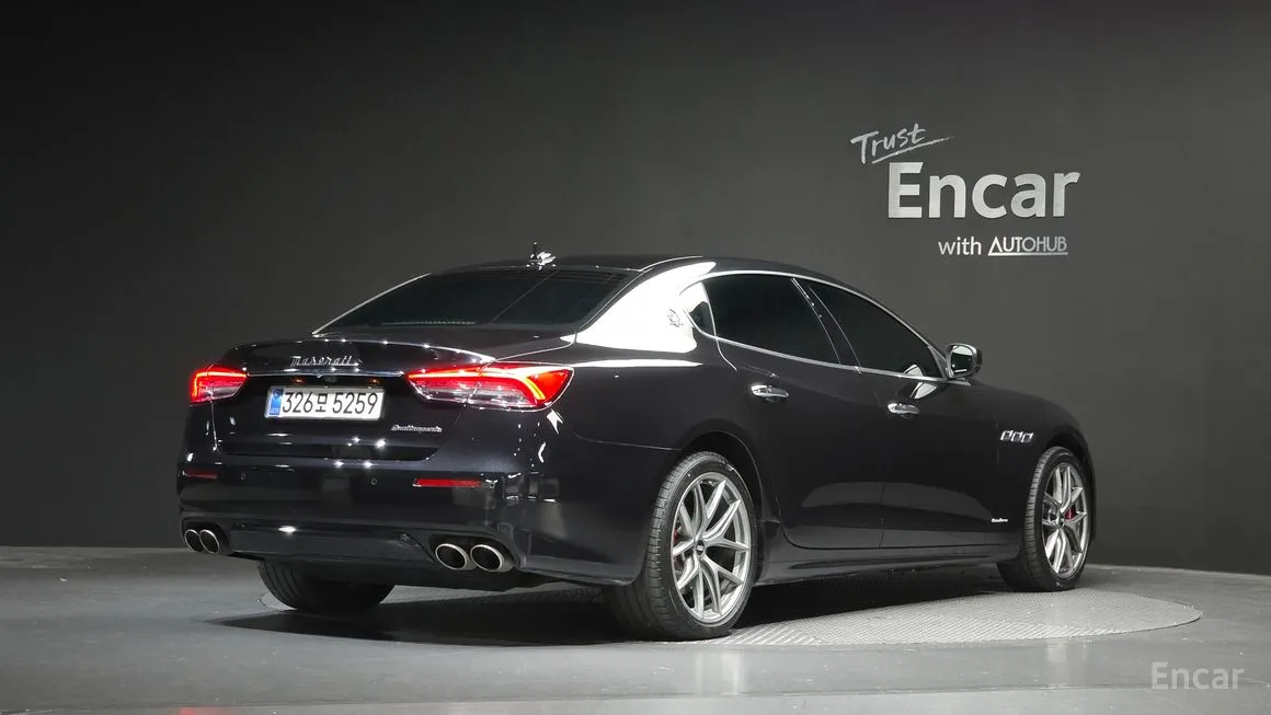 Maserati Quattroporte