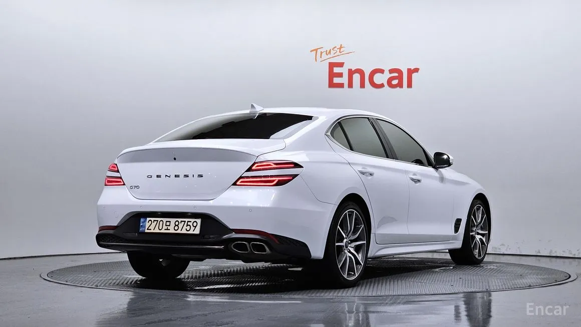 Genesis G70