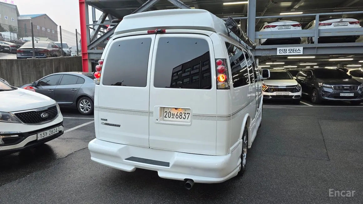 Chevrolet Express Van