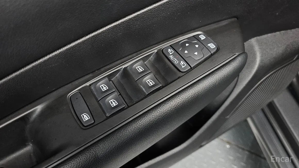 Renault SM6