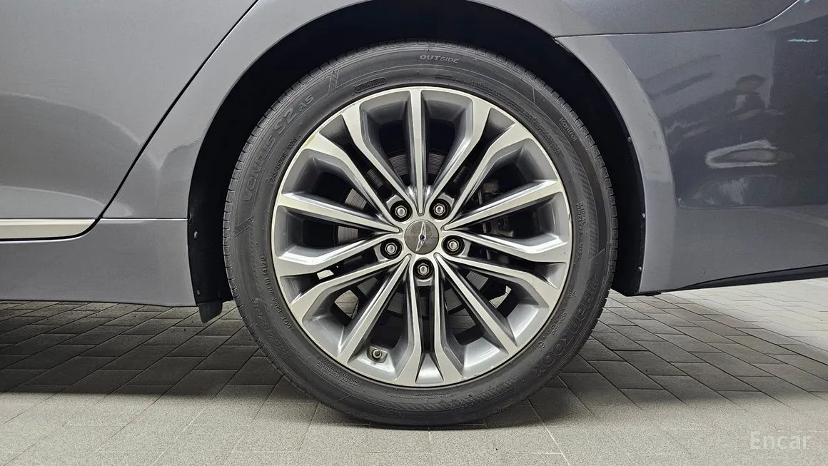 Hyundai Genesis