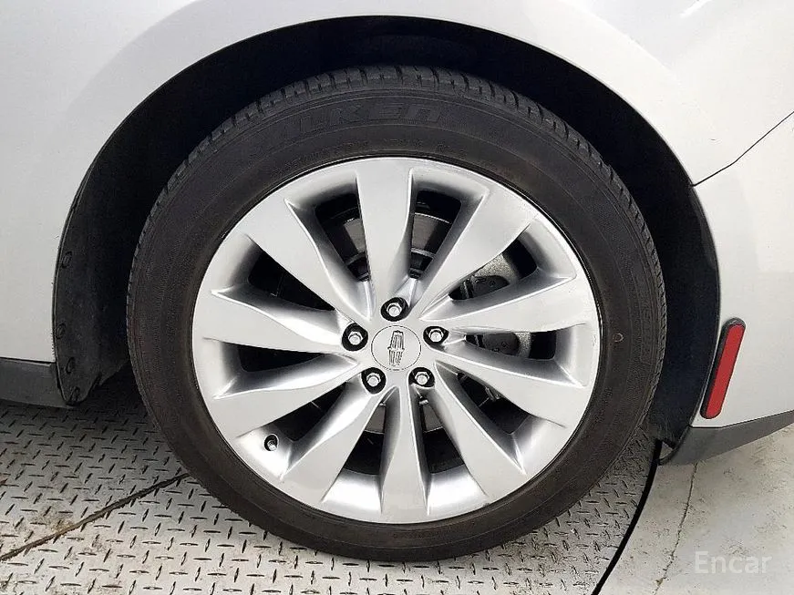 Lincoln MKS