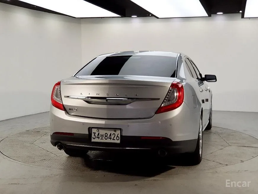 Lincoln MKS