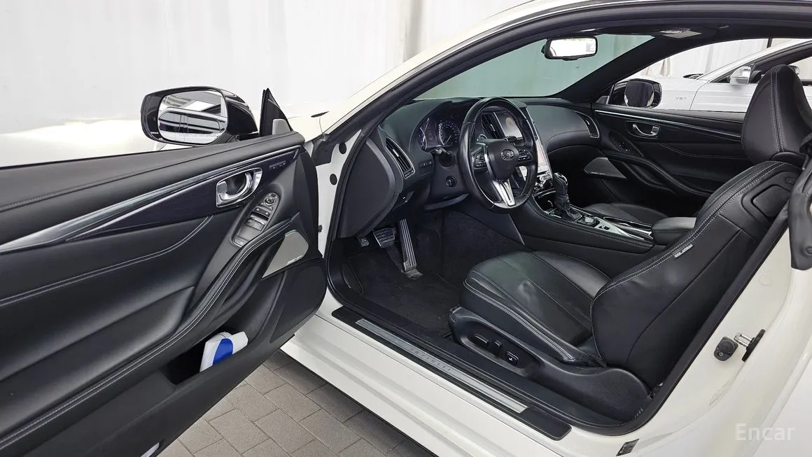 Infiniti Q60