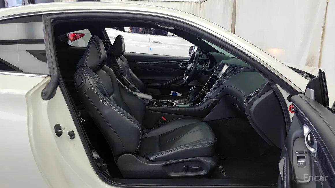 Infiniti Q60