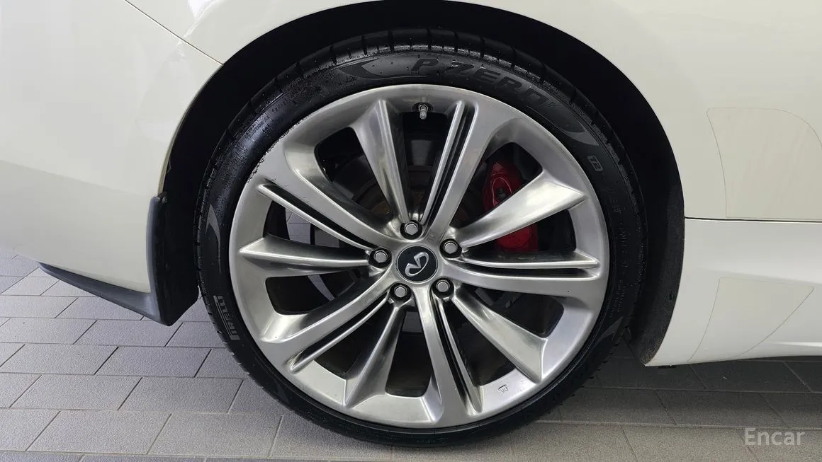 Infiniti Q60